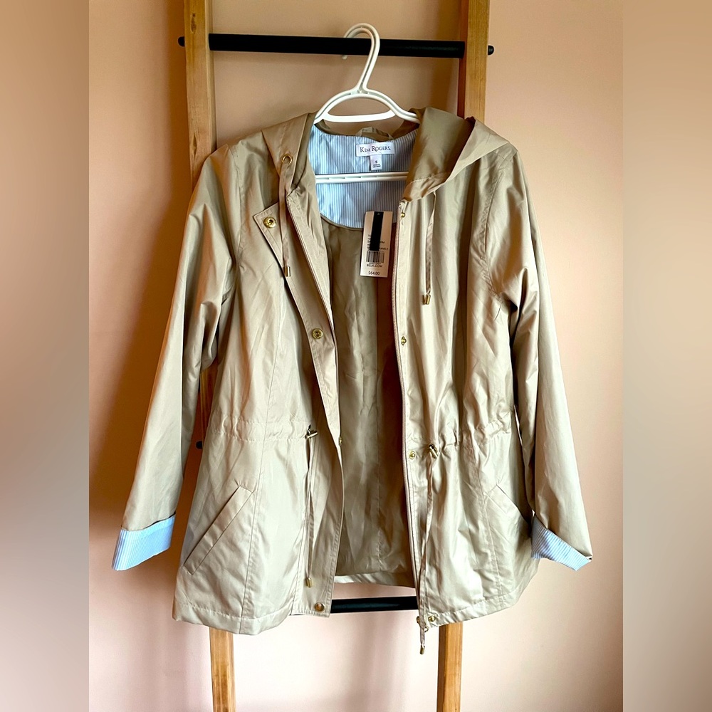 Cute Tan Raincoat ☔️